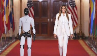 Melania Trump shares spotlight with robot at technology event