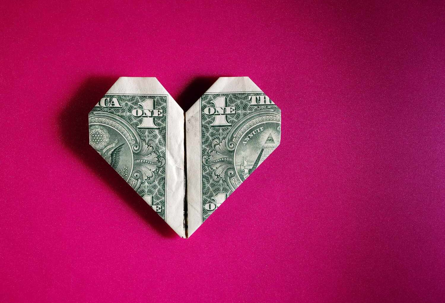 Why You Should Schedule a "Money Date" to Keep Your Romance—and Your Finances—on Track