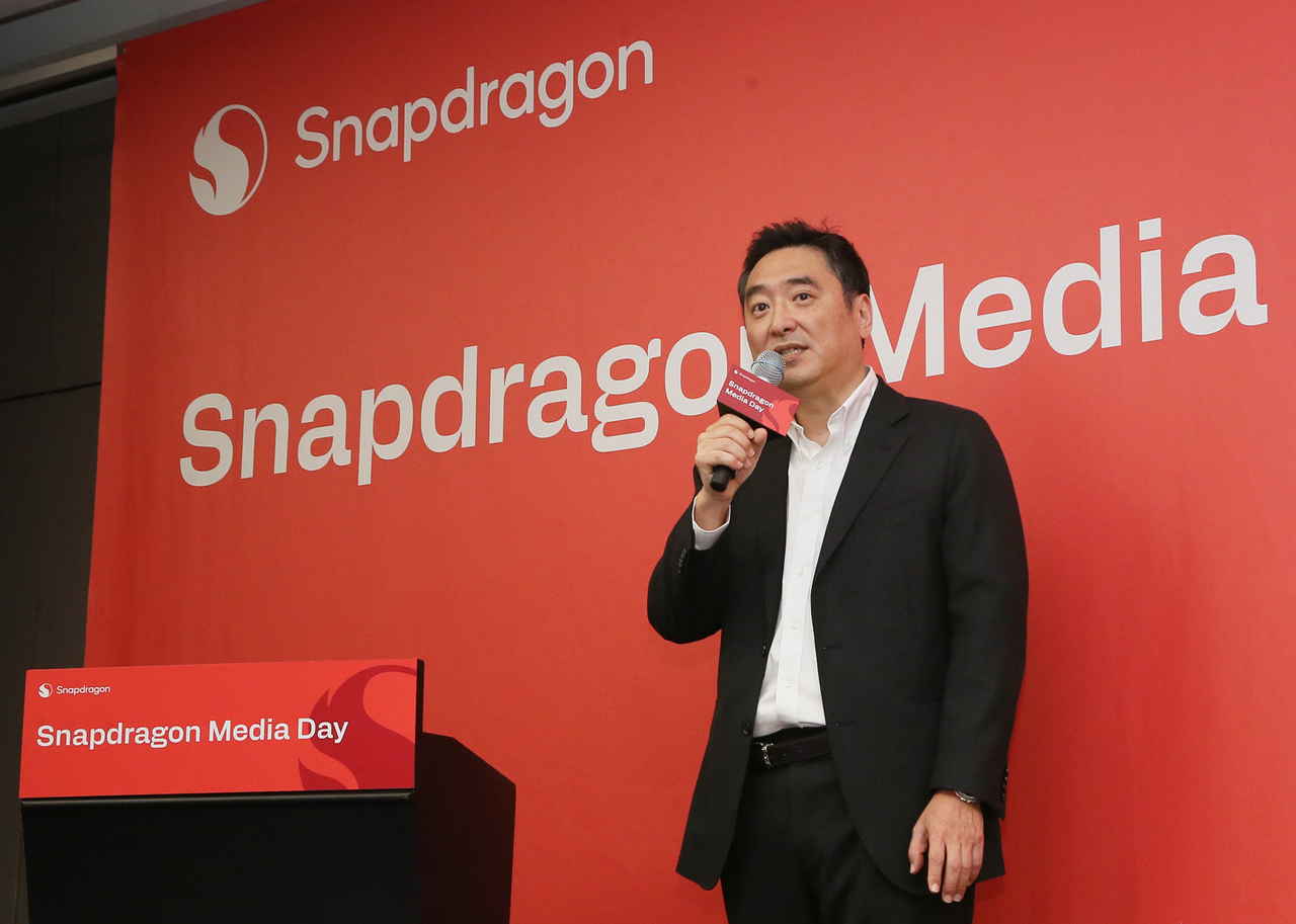 Qualcomm Korea President Kim Sang-pyo speaks during a press briefing in Seoul on Friday. (Qualcomm Korea)