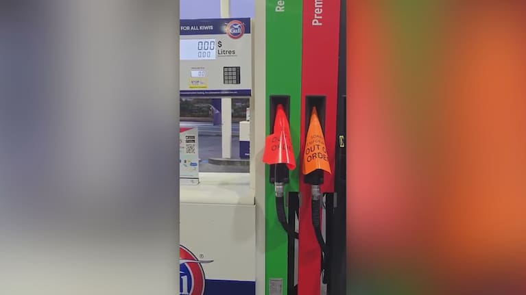 Nozzles at Gull Henderson read "out of order".