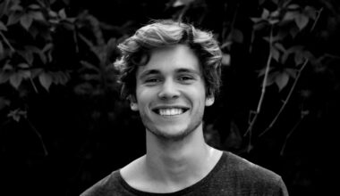 Being Attractive Makes Men Happier Than Women