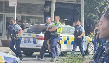 Heavy police presence after vehicle chase through Auckland CBD