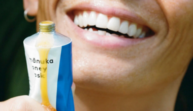 Raw Manuka Honey's Real Skin and Hair Benefits