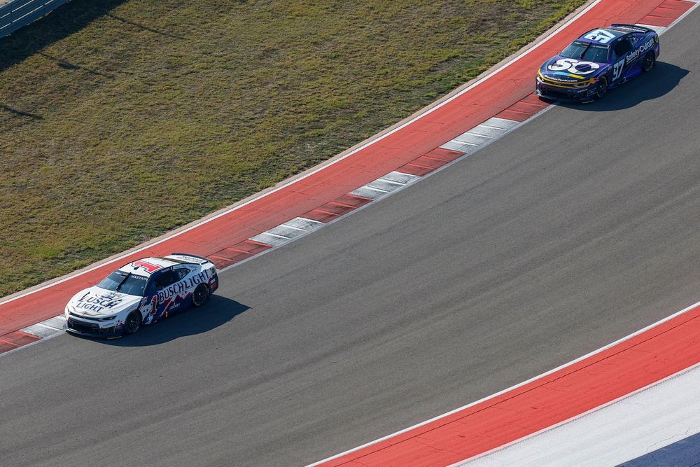 Ross Chastain, No. 1 Trackhouse Racing Chevrolet; Shane van Gisbergen, No. 97 Trackhouse Racing Chevrolet