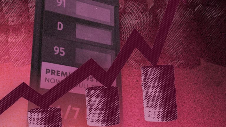 Several petrol stations ran out of fuel on Thursday and Friday. Photo: RNZ / Quin Tauetau