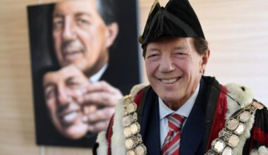 Sir Tim statue project slammed