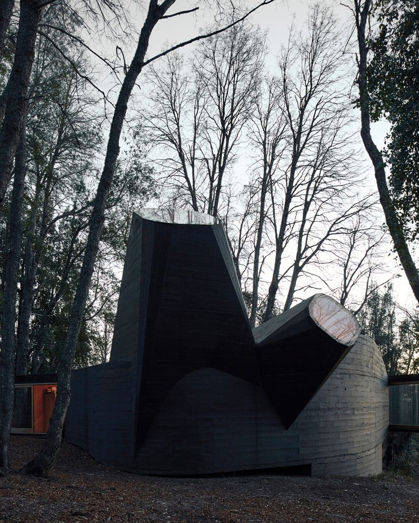 house of the poem of the right angle