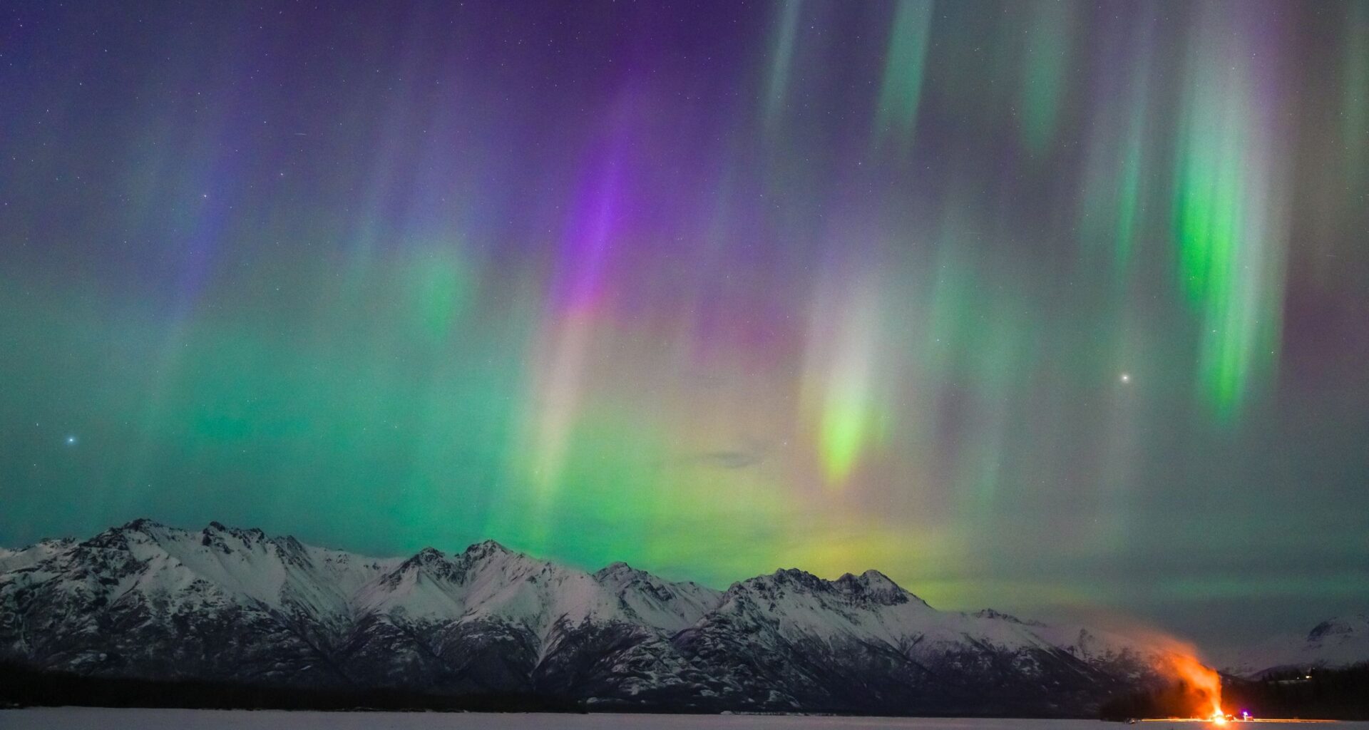 Northern lights dazzle worldwide as strong G3 geomagnetic storm sparks stunning show (photos)