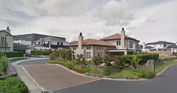 Police allege high-speed drunken motorist fled up a dead-end street