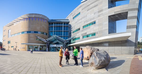 Tourist with measles visited Te Papa, botanical gardens