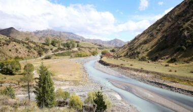 100-million-year-old rocks cloud Marlborough river