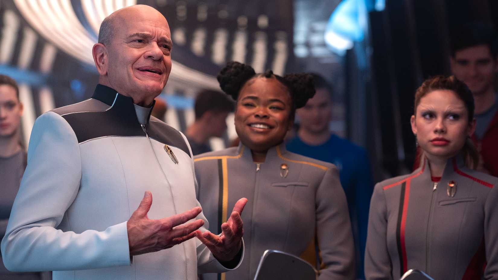 The Doctor schools Starfleet Acasdemy