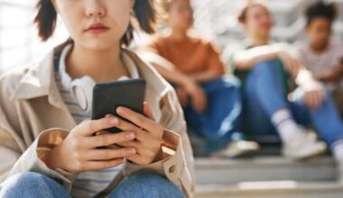 Kiwis aged 15-24 lag in world happiness rankings