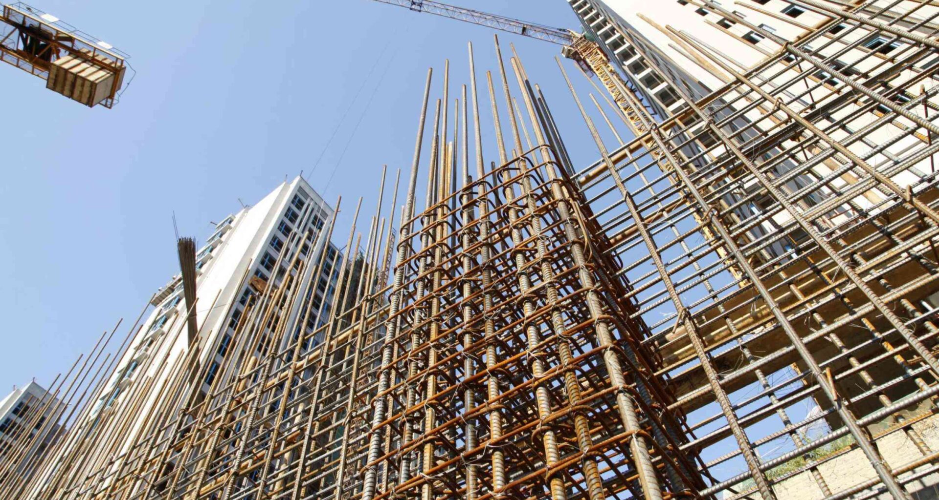 Material can be hidden in walls to save energy in buildings