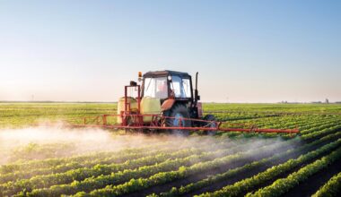 Pesticides possible cause of 'horrific' disease hitting regional Aussies