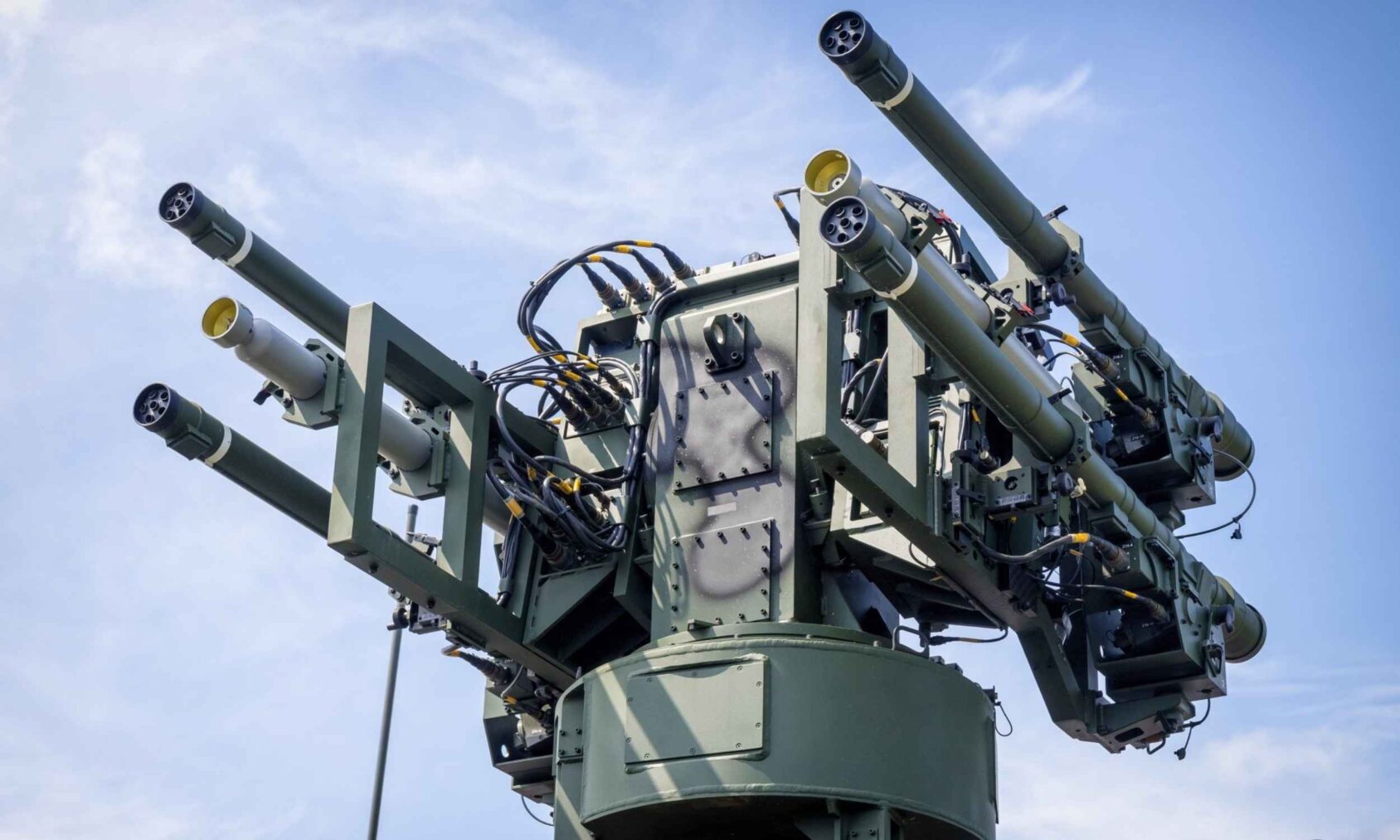 Ukrainian air defense system preparing to intercept drones using AI guided autonomous technology