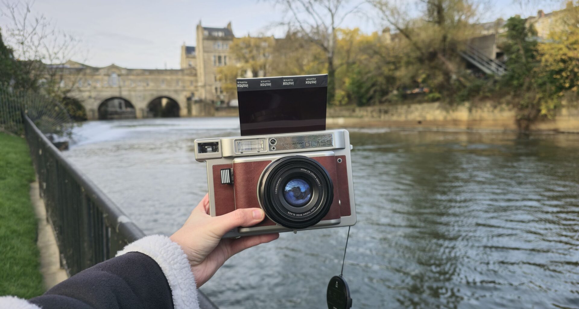 Photographers are saying f*ck you to AI by embracing human mistakes