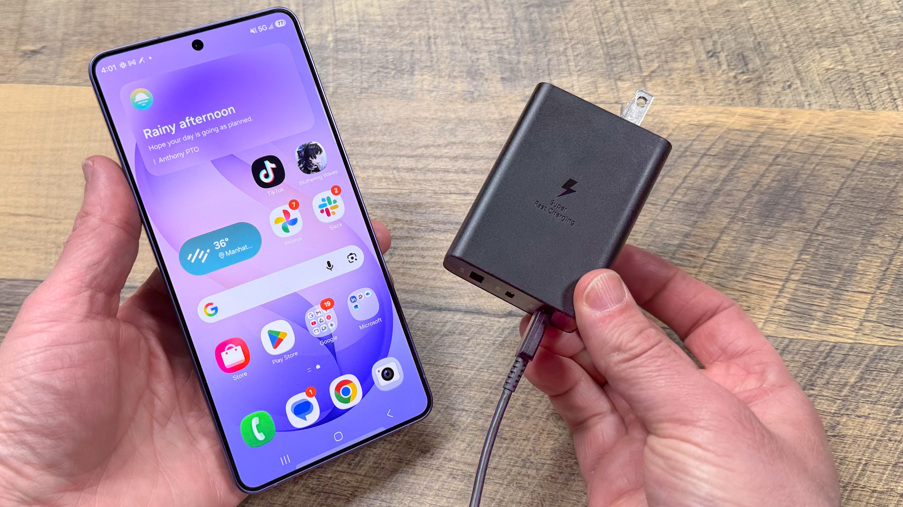 Samsung Galaxy S26 Ultra with 60W charger