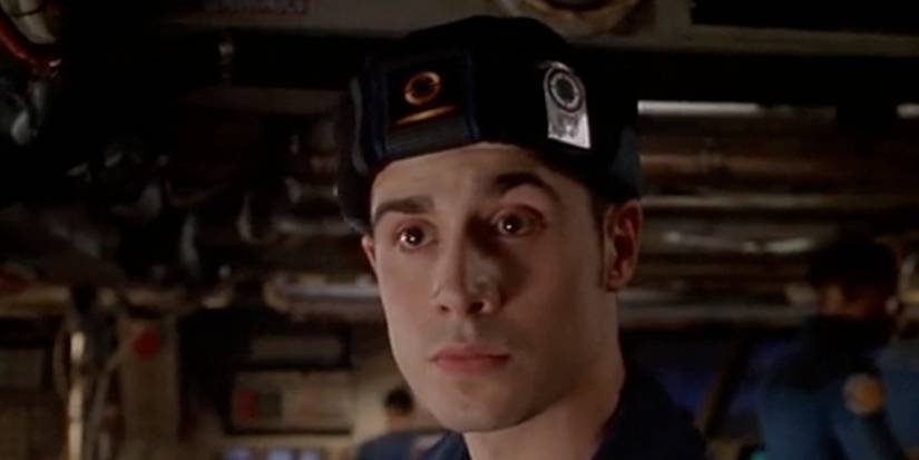 Freddie-Prinze-Jr looking intently in Wing-Commander