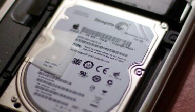 A Look At Seagate Technology (STX) Valuation After Strong AI Driven Earnings And HAMR Storage Momentum