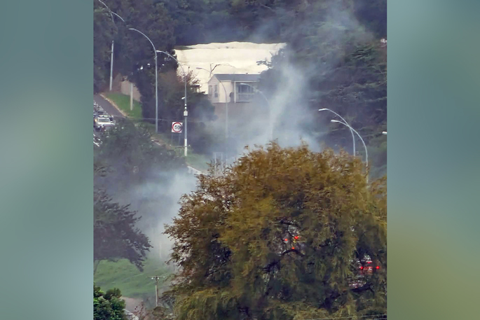 SunLive - Traffic delays on SH2 following car fire