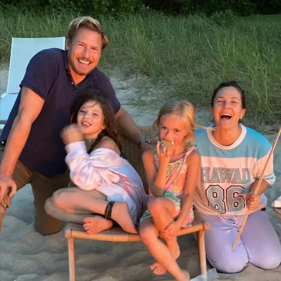Will Kopelman and Drew Barrymore with their daughters, Olive and FrankieCredit: Drew Barrymore/Instagram
