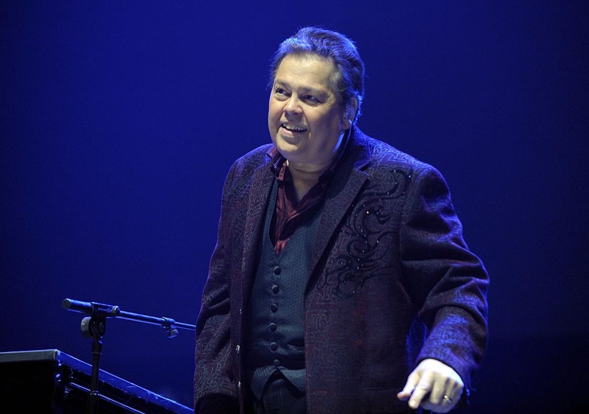 Alan co-founded and managed the OneHeart Foundation with his wife, Suzanne