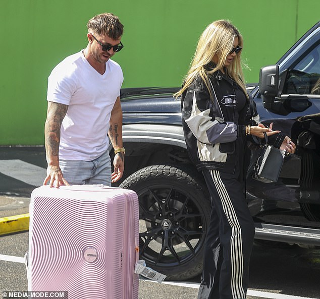 The pair appeared completely at ease in each other's company, chatting animatedly as they walked side by side