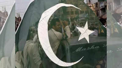  Pakistan To Return $3.5 Billion UAE Debt In April Despite Reserve Strain