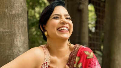 Who is Rajshri Deshpande?