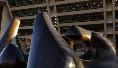 In Dallas City Hall's shadow, another icon with an uncertain future