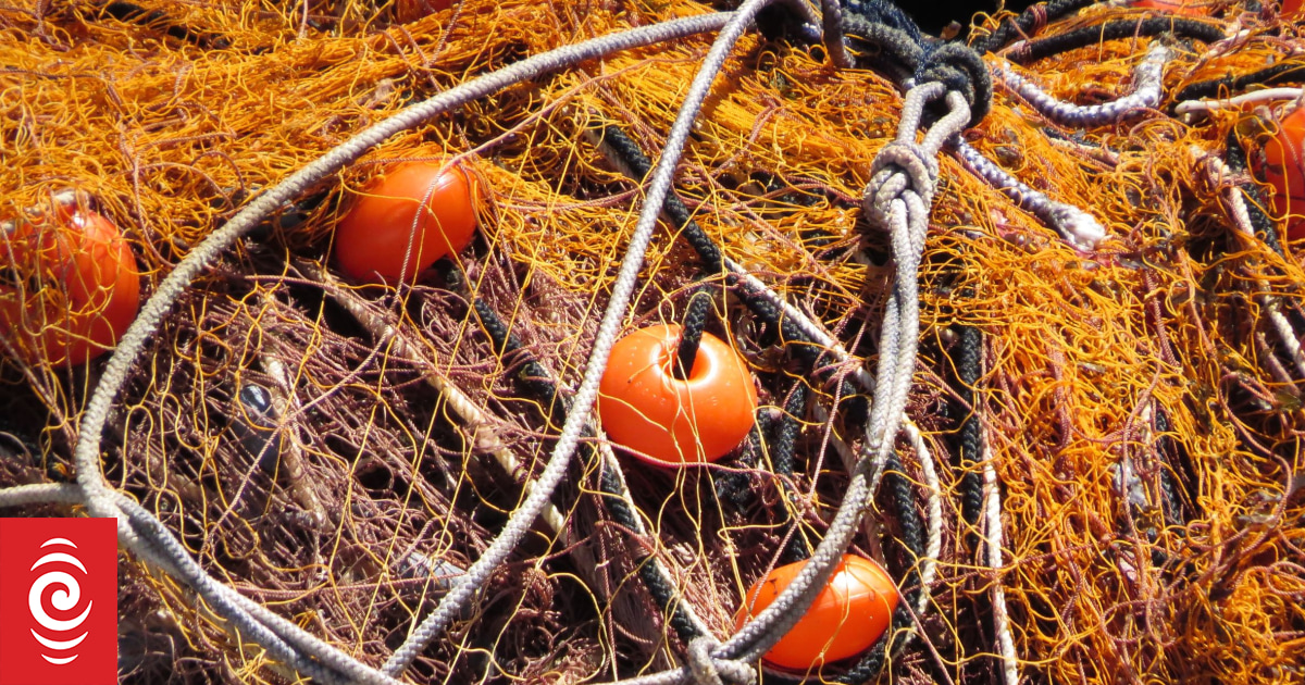 Crew member from NZ-flagged fishing vessel lost overboard