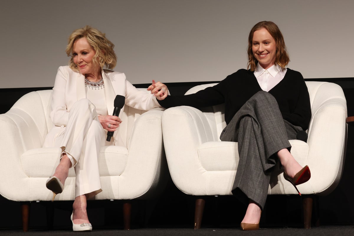 Hannah Einbinder ridicules Hacks co-star Jean Smart over wild claim about best ever live act