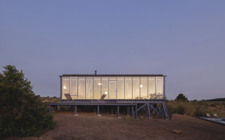 House SI / Iragüen Viñuela Arquitectos - Image 3 of 21