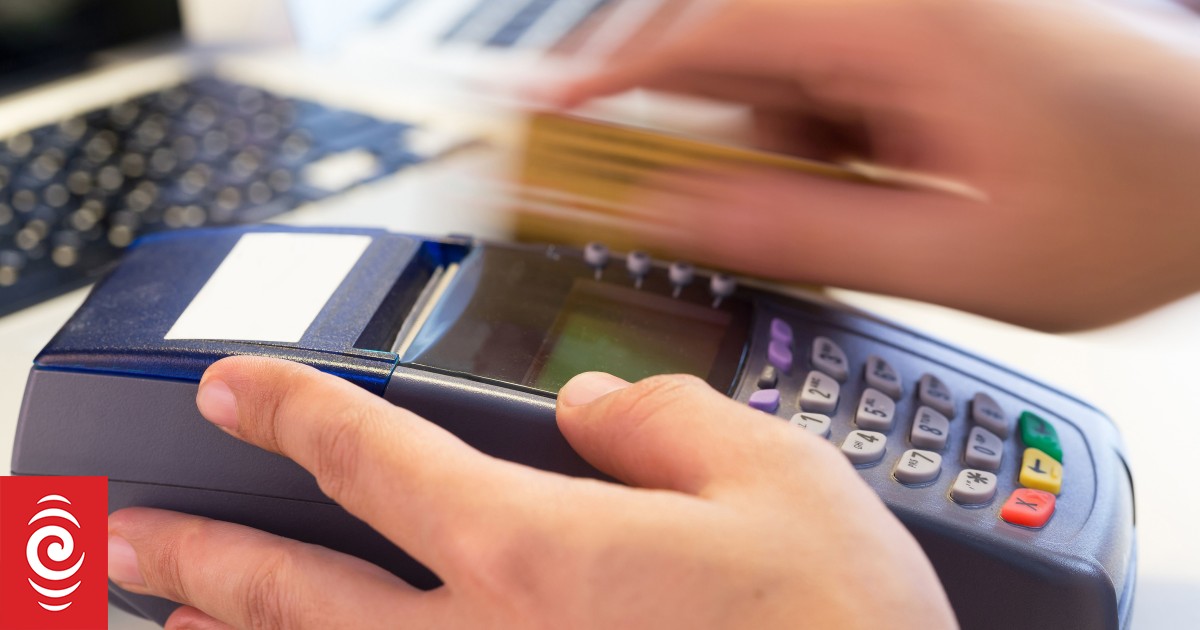 Services sector slumps again as PSI points to deeper contraction