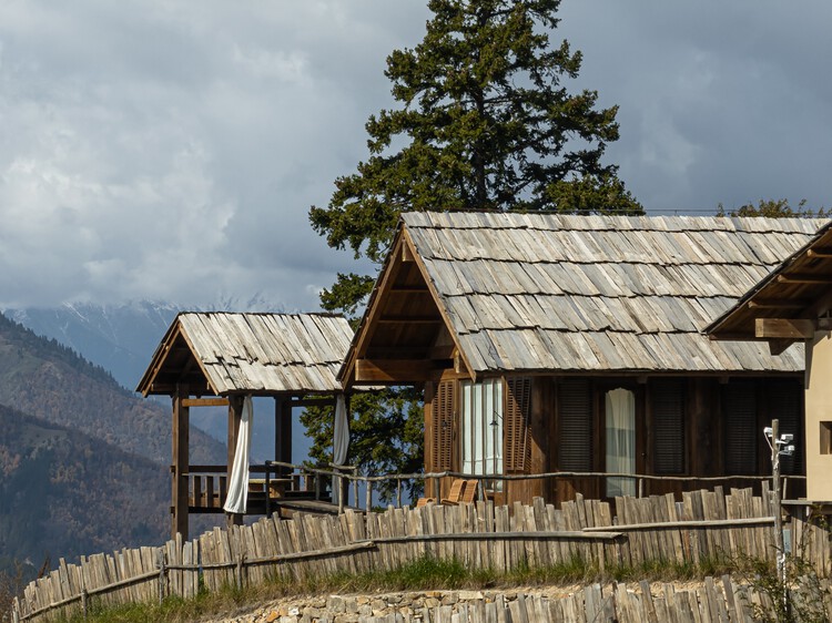 Songtsm Travel Hotel Jiuzhai / Thinking Design - Exterior Photography, Wood