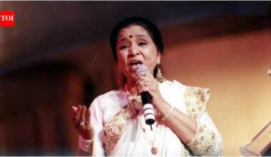 Pakistan's news channel reports late Asha Bhosle's demise, lands in legal trouble for running 'Indian content- Report | Hindi Movie News