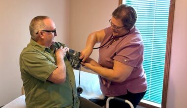 'I hate it,' western Manitoba nurse practitioner says of charging patients