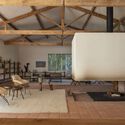 © Ruy Teixeira Itaipava Farm / Lucas Jimeno Dualde - Interior Photography, Wood, Lighting, Chair