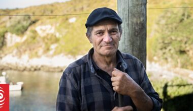 Great Barrier Island residents fear overfishing has decimated the kōura population