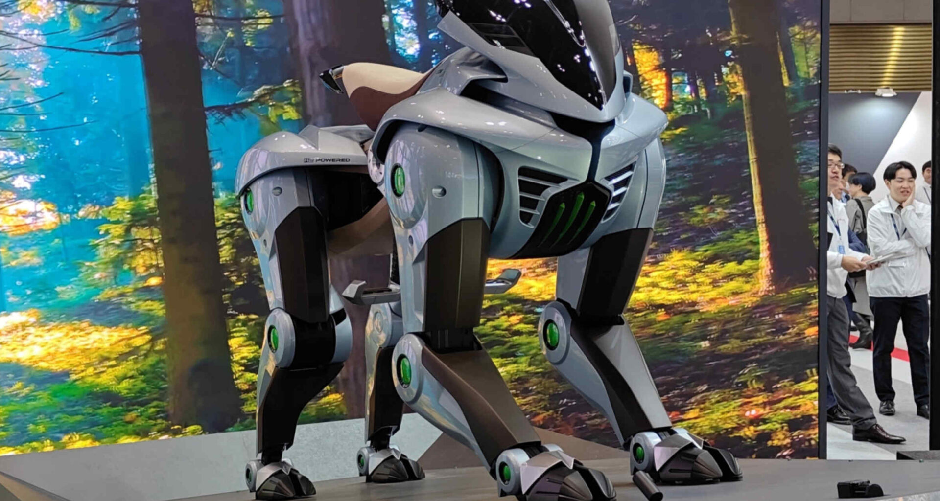 Kawasaki Heavy to develop shipbuilding AI robot amid welder shortage