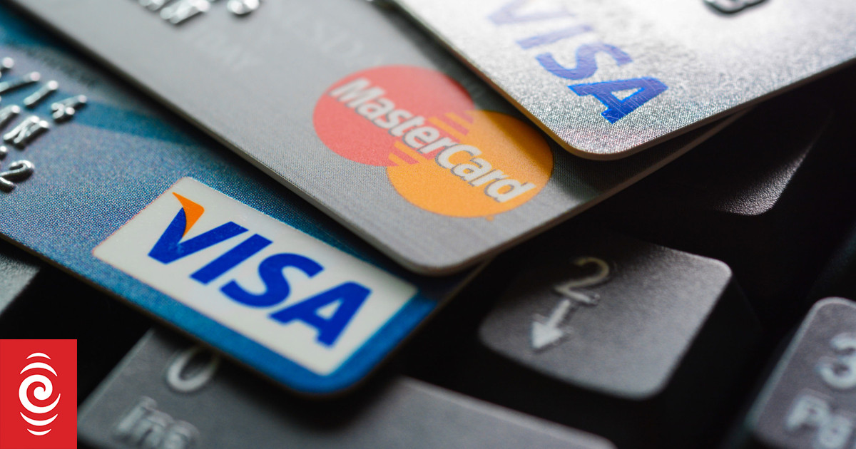 Warning shoppers losing out as credit card benefits cut