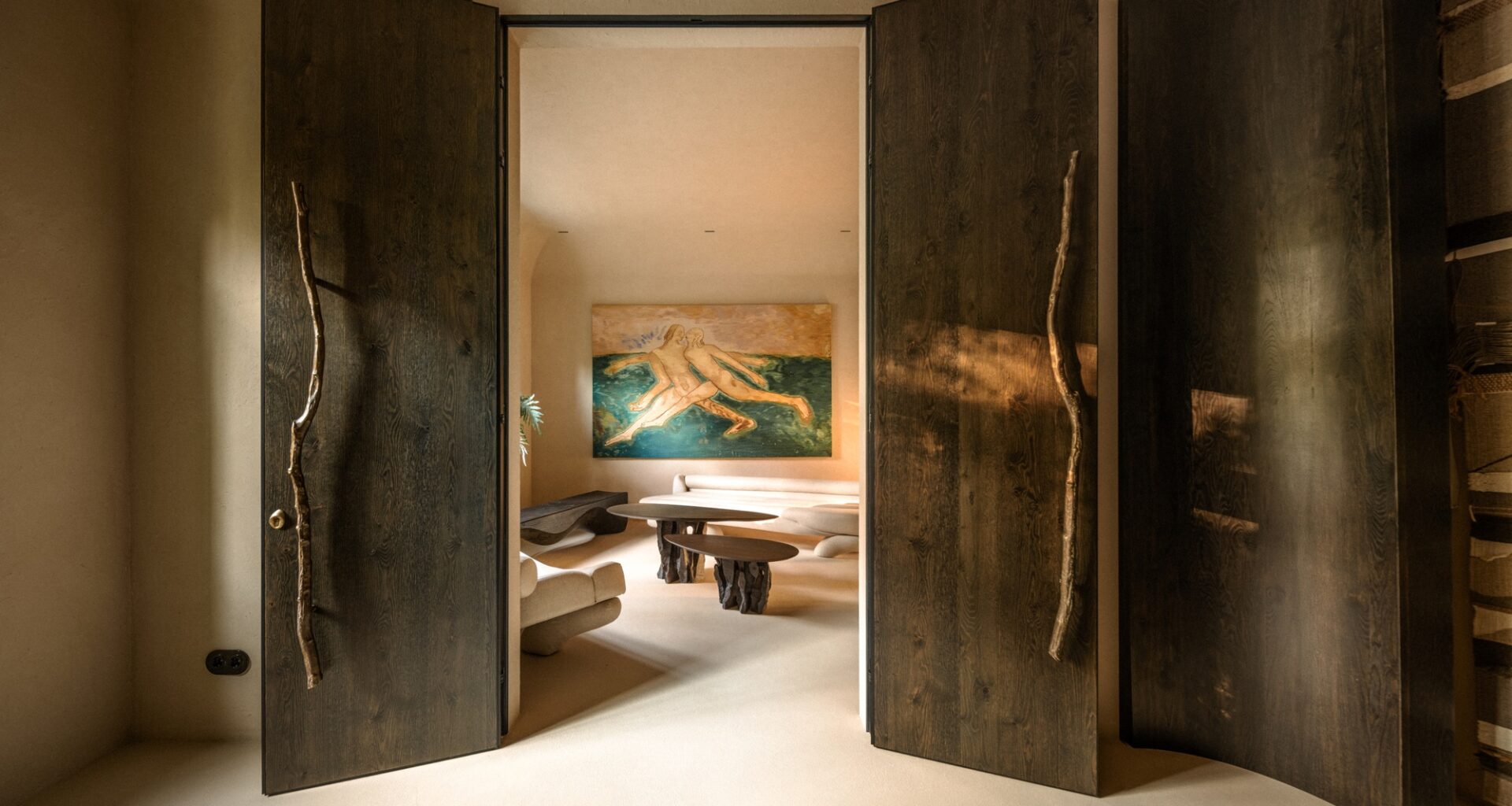 Artistic Office of a Notary / Dolgopiatova Interior Design