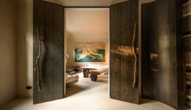 Artistic Office of a Notary / Dolgopiatova Interior Design