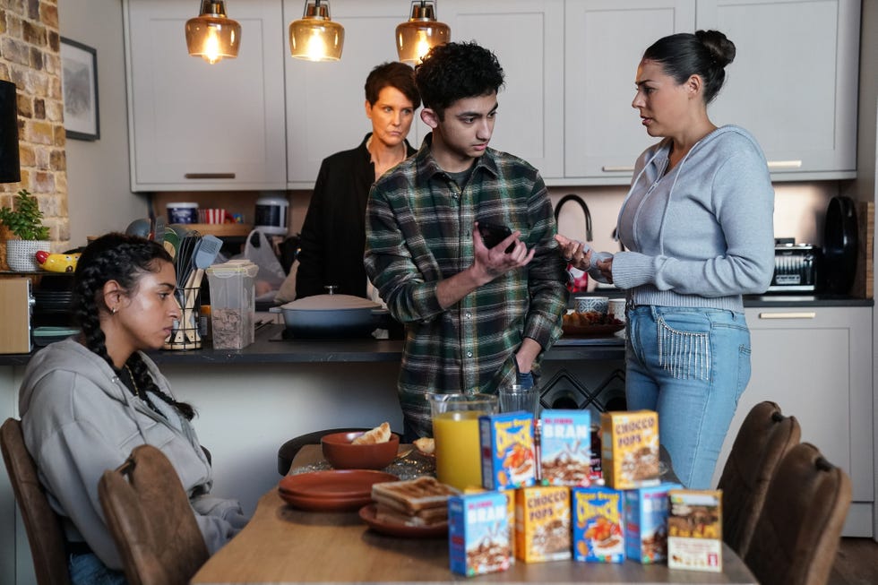 avani nandra hart, eve unwin, nugget, priya nandra hart , eastenders