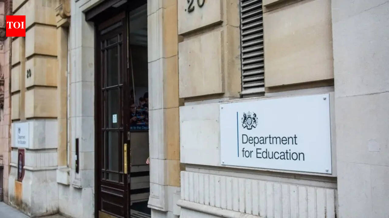 Uk School Mobile Phone Bans: UK introduces new school rules, bans mobile phones in England classrooms | World News
