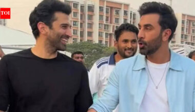 Ranbir Kapoor and Aditya Roy Kapur spotted together at Mumbai event; VIRAL reunion has fans demanding ‘YJHD 2’ | Hindi Movie News