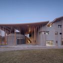 © Shengliang Su Renmin Canal Water Conservancy Culture Zhongjiang Memorial Hall / AOMOMO Studio, Shanghai Jiao Tong University - Exterior Photography