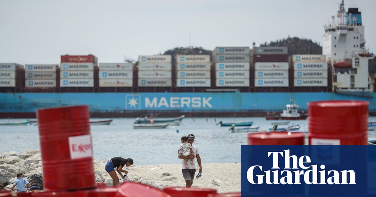 Middle East crisis could cost world $1tn while oil firms make ‘obscene’ profit, analysis finds | Fossil fuels