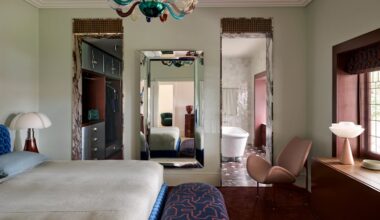 Burgundy captures the attention of interior designers